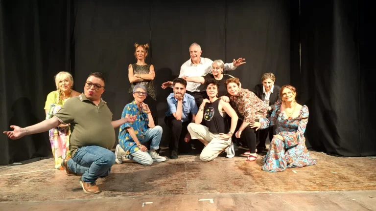 Attori di teatro in scena